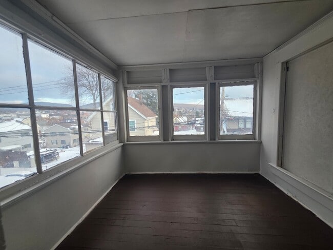 Photo - 2012 Pine Ave