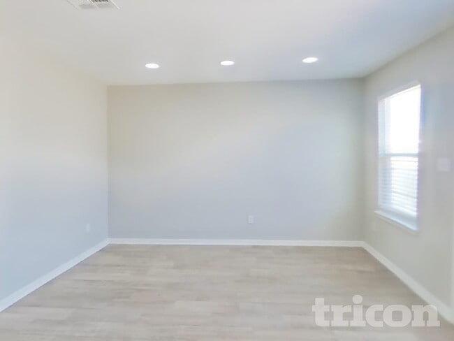 Photo - 214 Gambel Oak Way