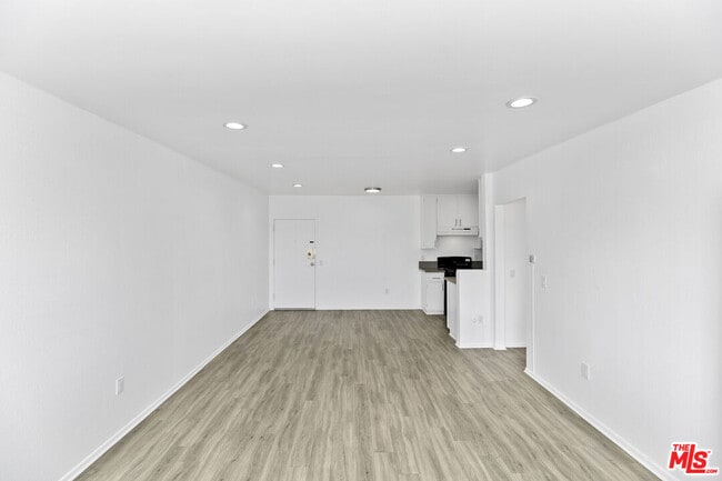 Photo - 15314 Gault St Unit 313