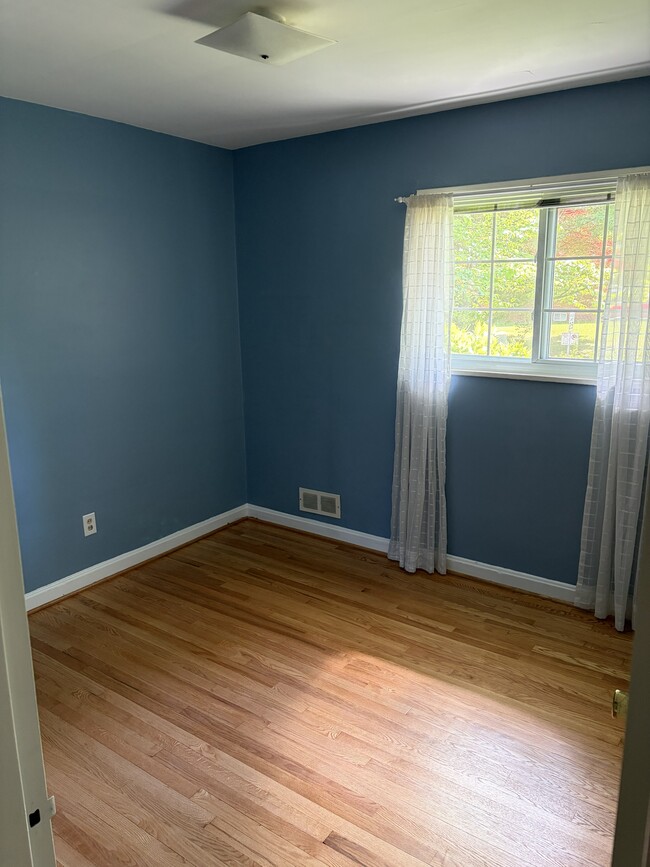 Photo - 9311 Chanute Dr