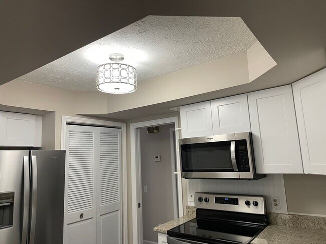 Photo - 6820 Fredmoor St