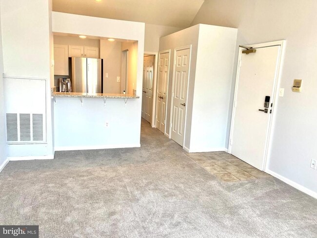 Building Photo - 4733 Bradley Blvd Unit 5