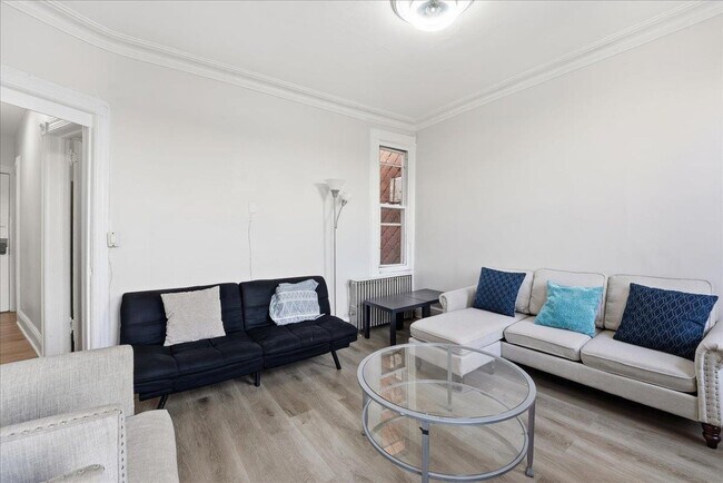 Photo - 335 47th St Unit 3