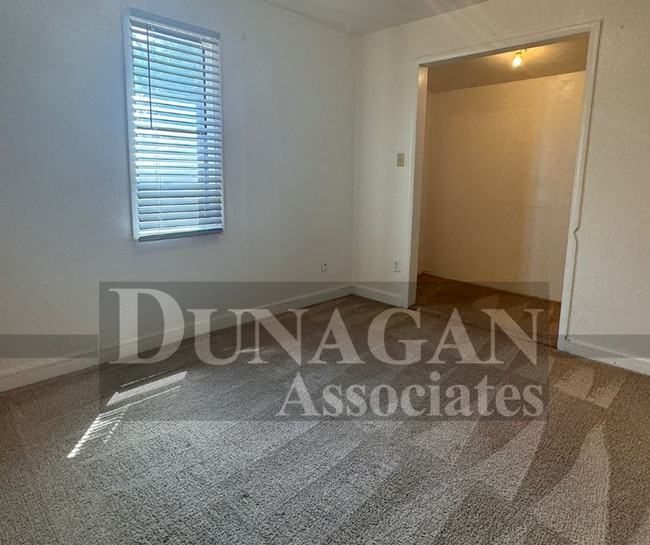 Photo - 2 Bedroom 1 Bath home Central Heating and Cooling