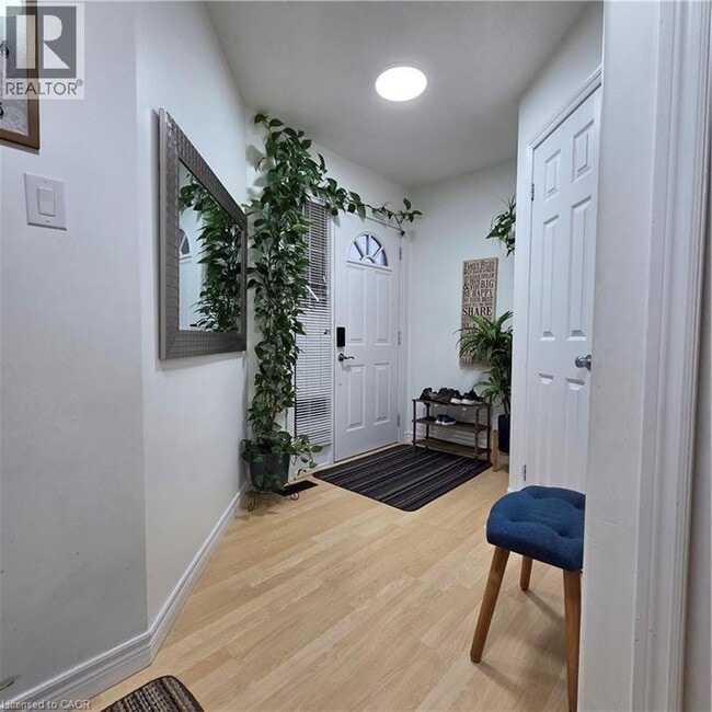 Photo - 23 Schueller St