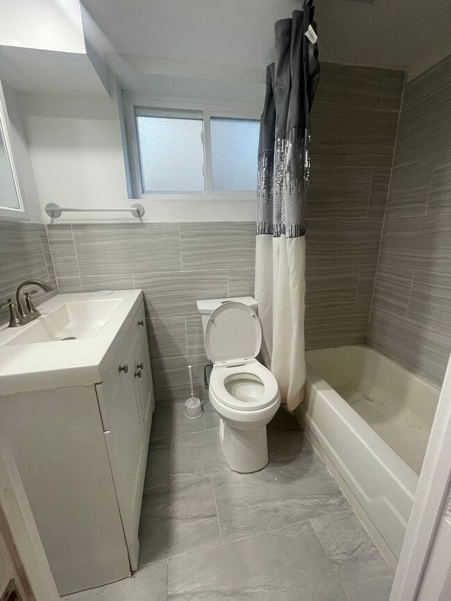 Photo - 45 Ebony St Unit 1 fl