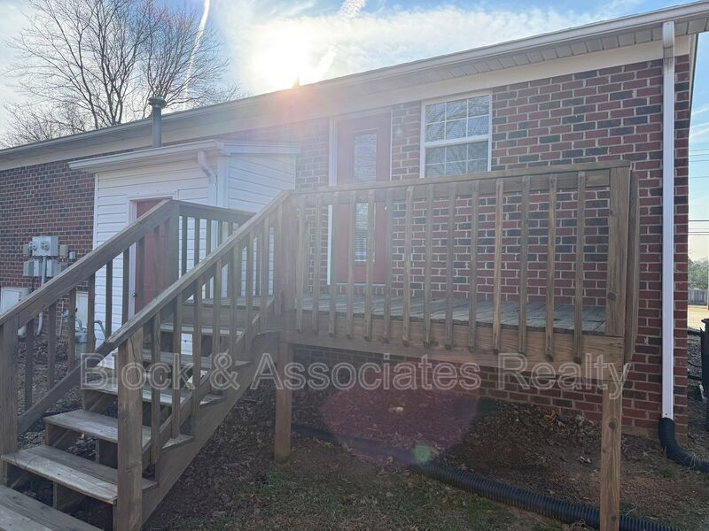 Photo - 2128 N Fayetteville St Unit Apt B