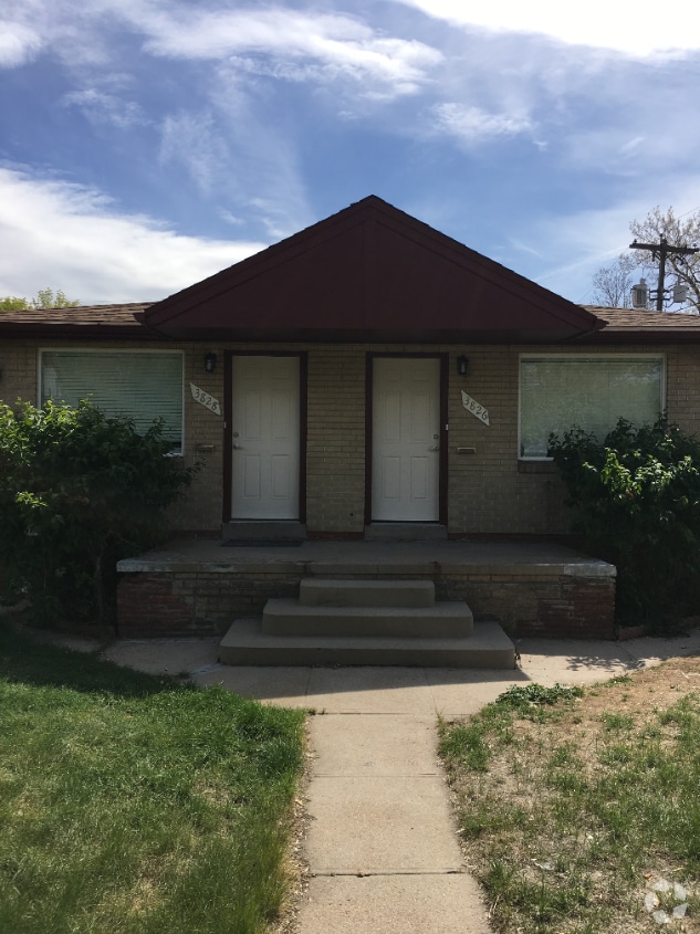 Building Photo - Spacious 1BR/1BA plus HUGE office/den! Rental