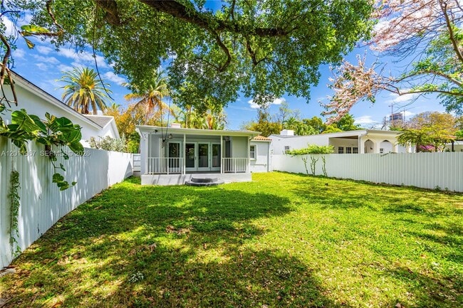 Photo - 260 SW 29th Rd