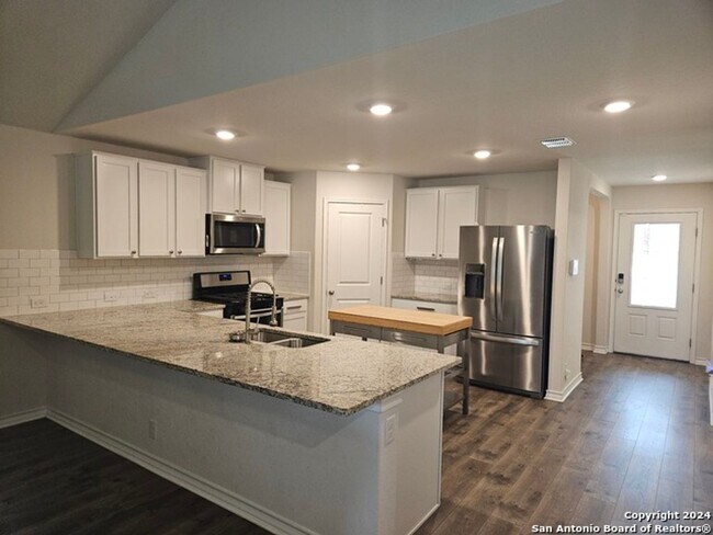 Photo - 4 Bedroom in Riverstone of Westpointe