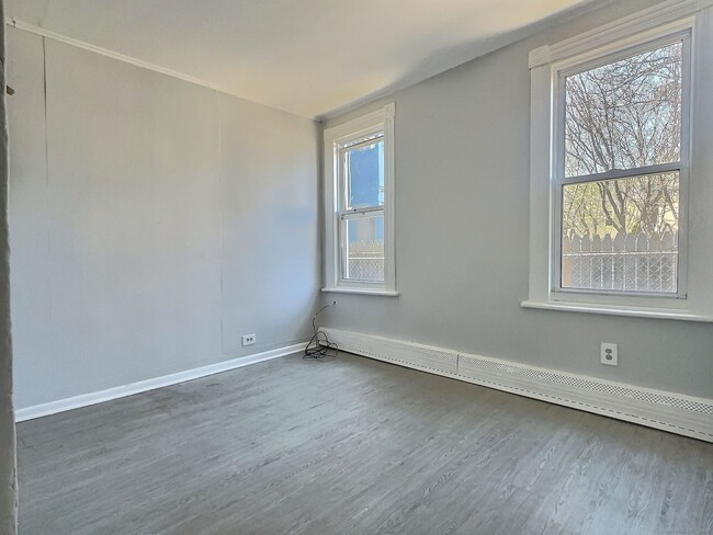 Photo - 256 Lexington Ave Unit 2