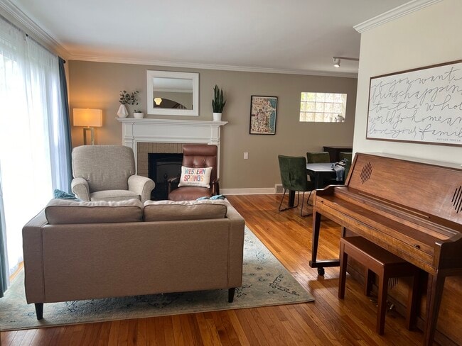 Photo - 4716 Wolf Rd