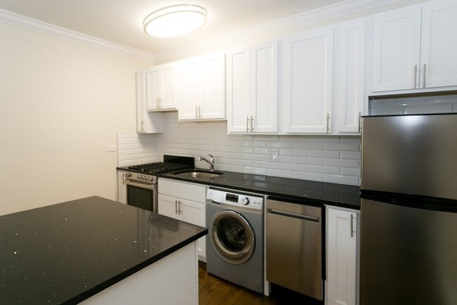 Photo - 918 Green Bay Unit C4