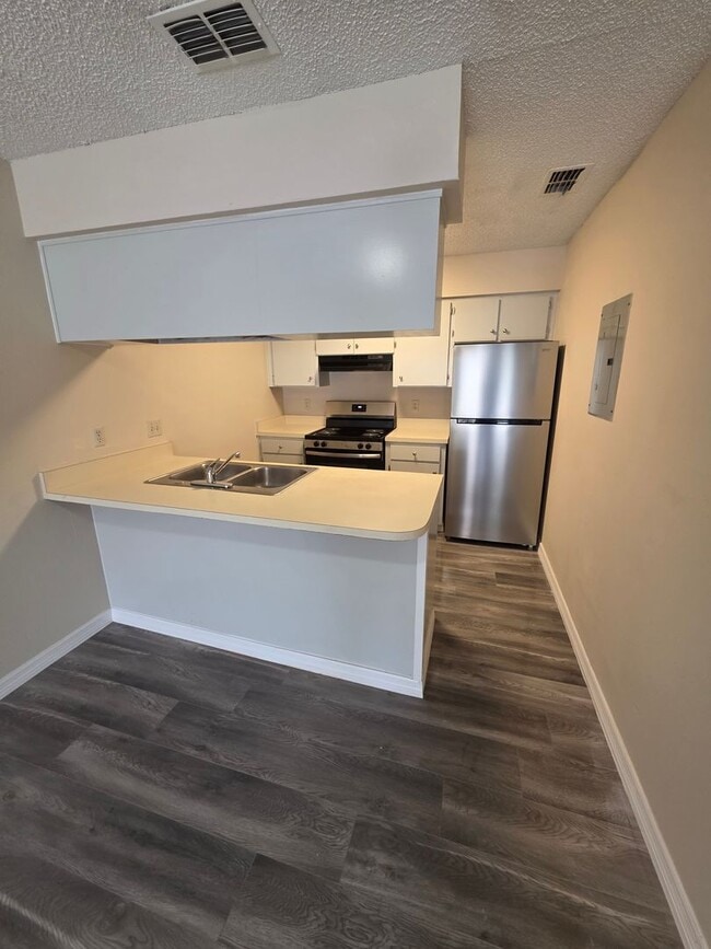 Photo - SE 30th Pl 5370 - 5370 SE 30th P Unit Greenfields C