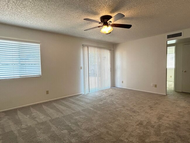 Photo - 3439 W Peppertree Ln