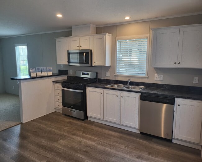 Building Photo - 2409 Catalpa St Rental