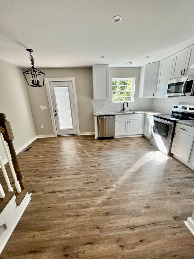 Cocina/comedor - 1211 N Guthrie Ave