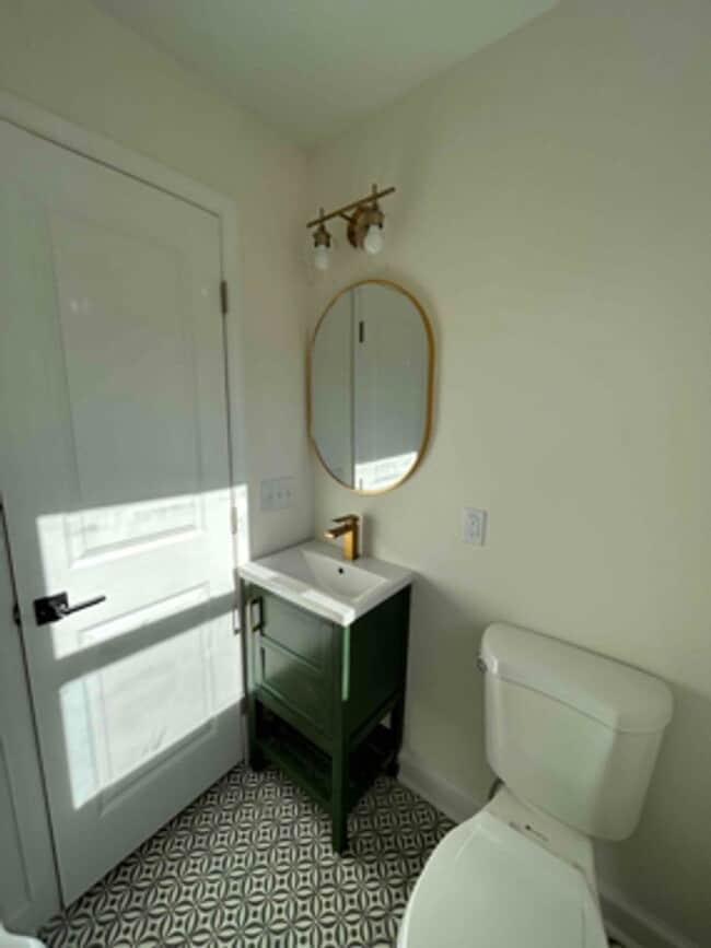 Photo - 219 Oakhurst St