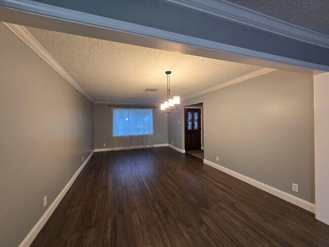 Photo - 11102 Endicott Ln