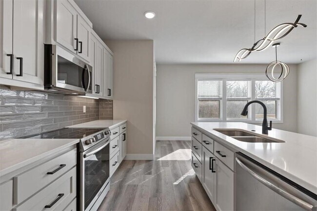 Photo - 3 Pickering Dr