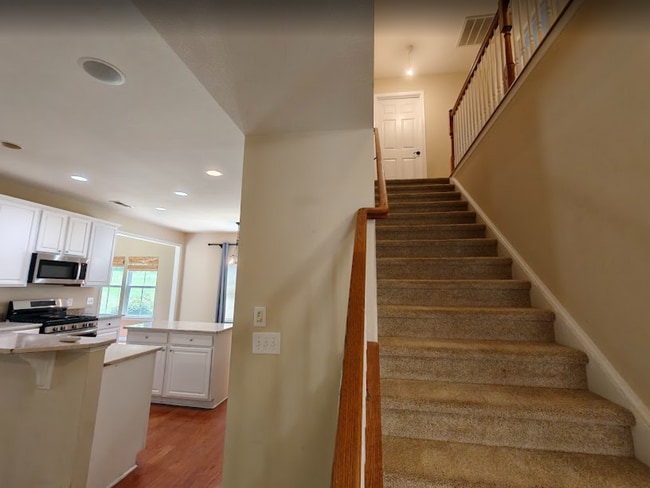 Photo - 809 Redden Row