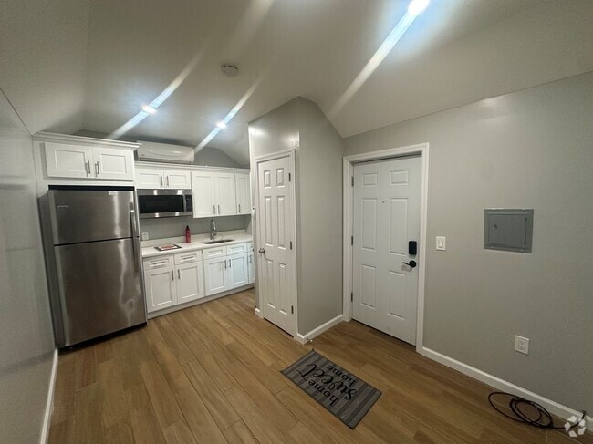 Building Photo - 9110 182nd St Rental