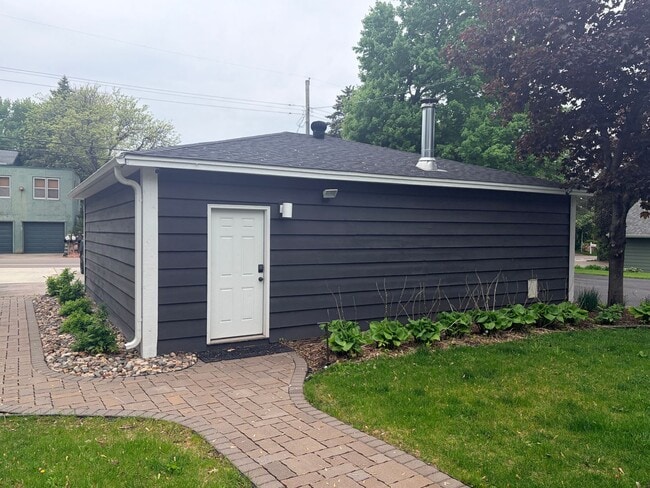 Photo - Lake Home For Rent