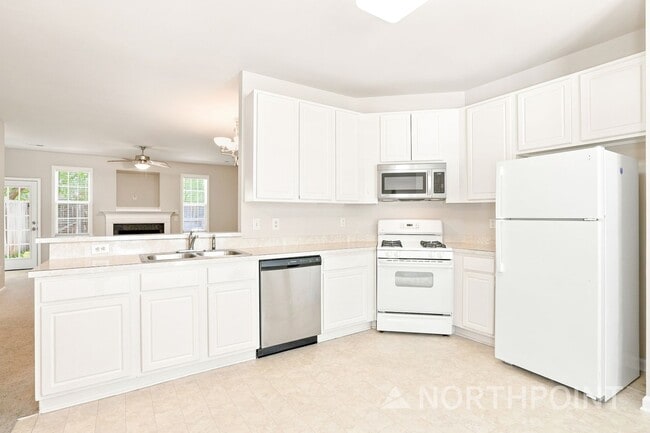 Photo - 4411 Log Cabin Dr