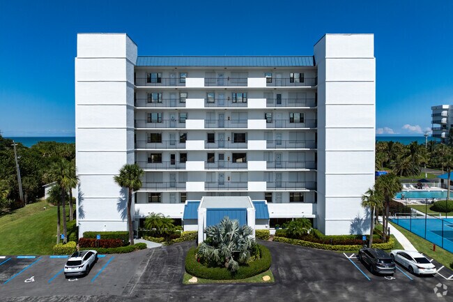 5163 Carretera Norte A1A Isla Hutchinson, FL 34949 - Ocean Harbour North