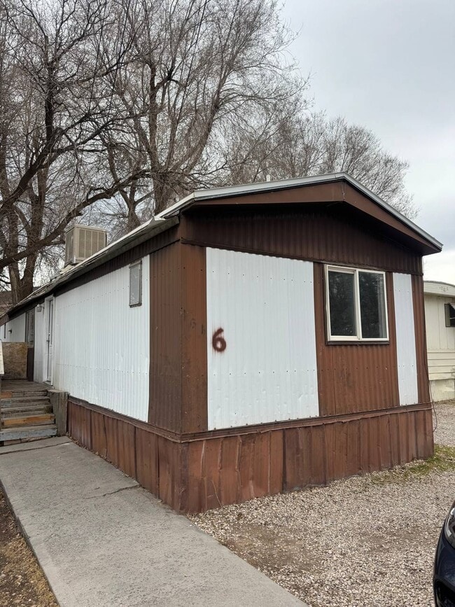 Photo - SALINA RENTALS - TRLR #6