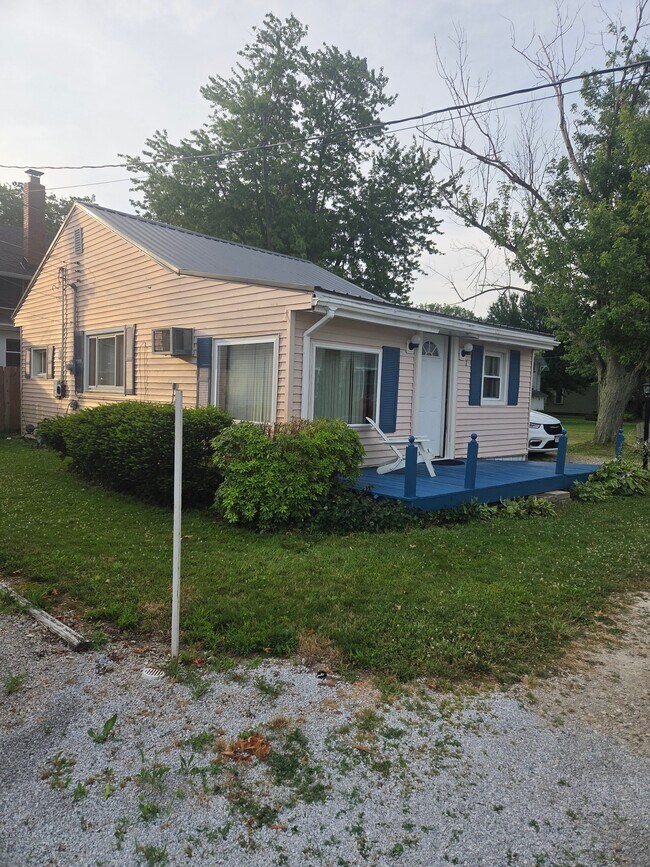 Photo - 7 Lake Hurst Dr