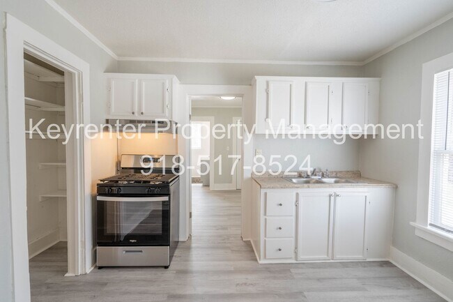 Photo - E 7th St Duplex Unit 1530 E 7th Street