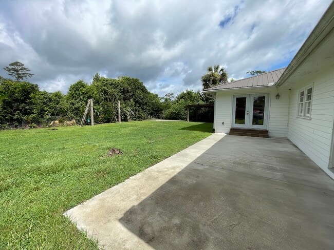 Photo - 2208 White Oak Dr