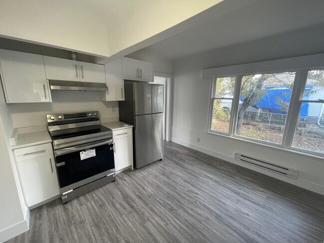 Photo - 45562 Kipp Ave