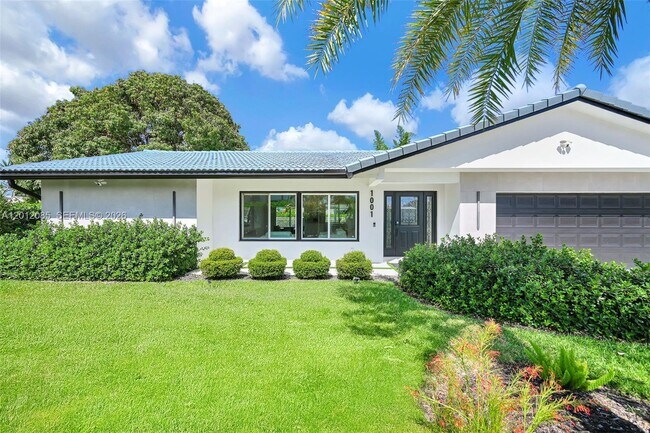 Photo - 1001 NW 4th Ct