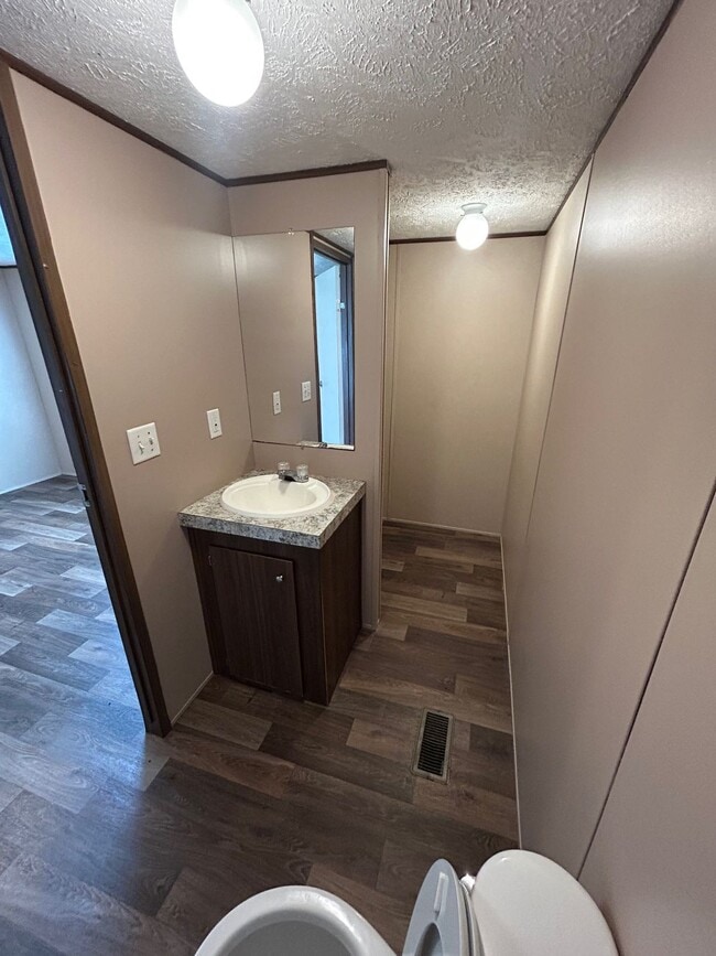 Photo - 1705 Mary St