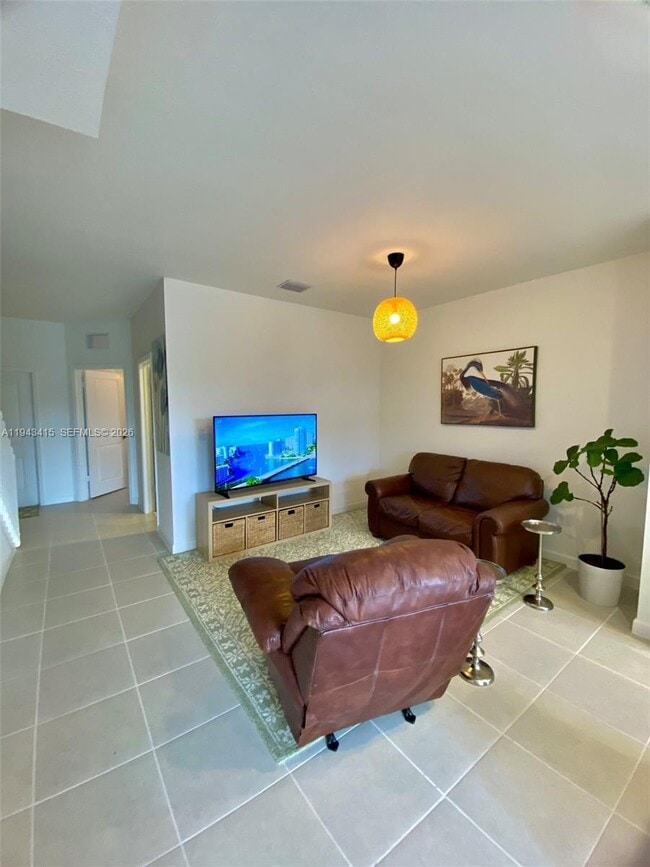 Photo - 2627 SE 28th Dr