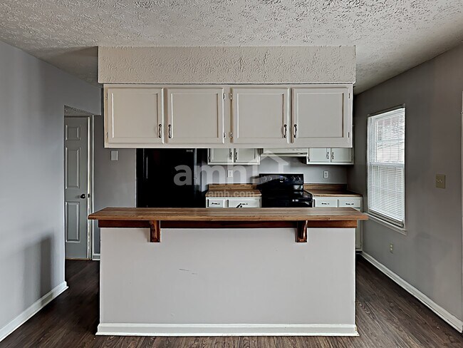 Photo - 8260 McGuire Dr