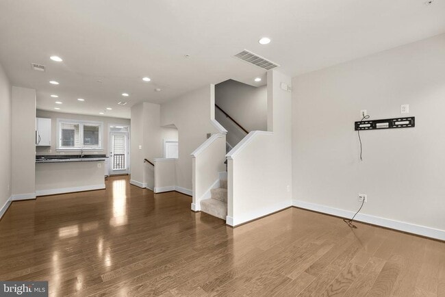 Photo - 10413 Fernwood Rd