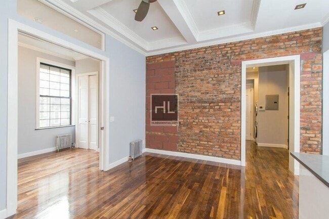 Building Photo - E 11th St Rental