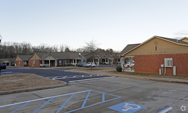 Photo - Kingston Pointe