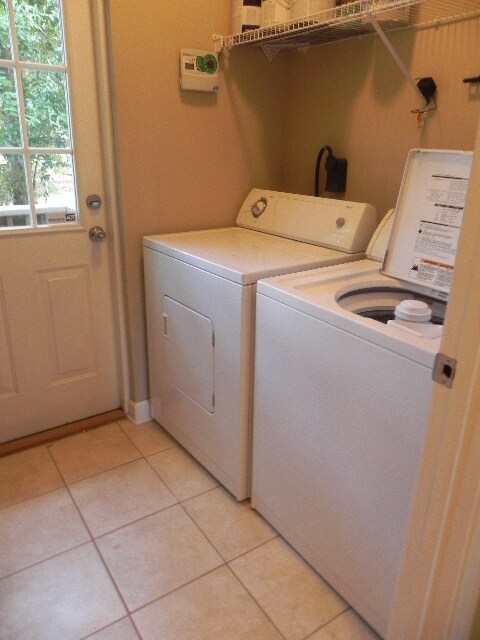 Photo - Nice 3BR/2BA Home - Convenient to NAS Pens...
