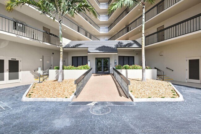 Photo - 801 S Ocean Dr Unit PH207