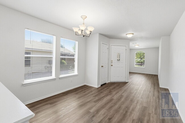Photo - 228 Pearl Lake Dr