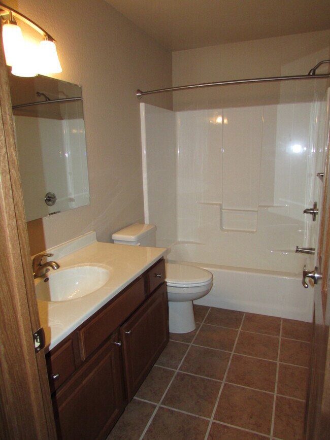 Photo - 2 BED | 2 BATH | TOWNHOME | SOUTH