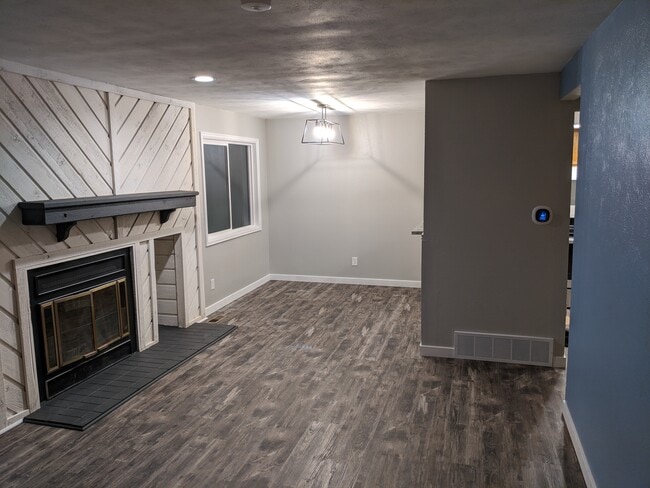 Building Photo - 10230 W Jewell Ave Unit B