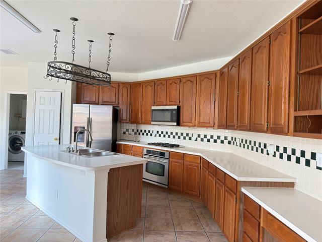 1328 Comanche Dr
