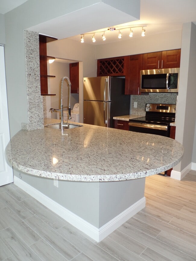 Building Photo - 1263 SW 46th Ave Rental