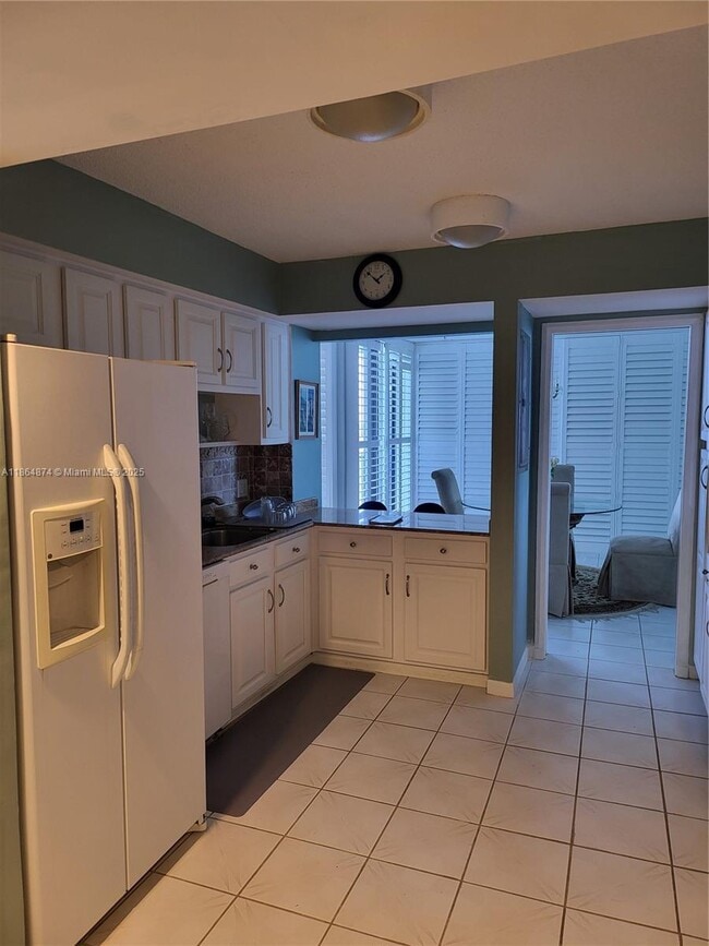 Photo - 124 Lakeshore Dr Unit T29