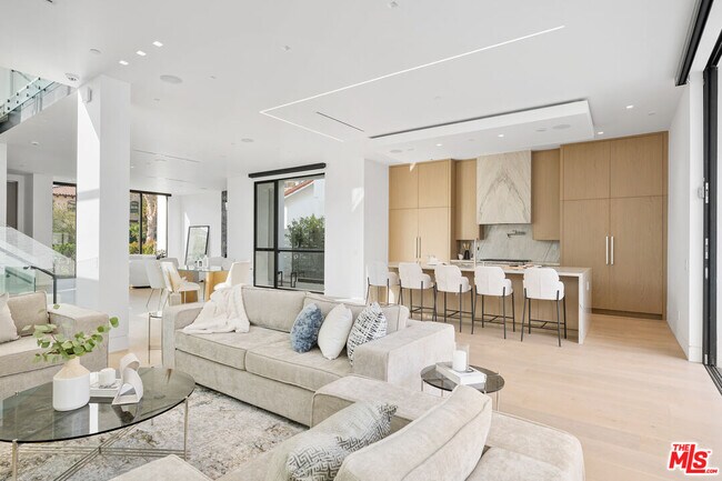 Photo - 316 S Oakhurst Dr